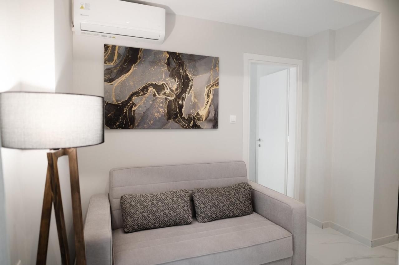 M10 Central Apartments Alexandroupolis エクステリア 写真